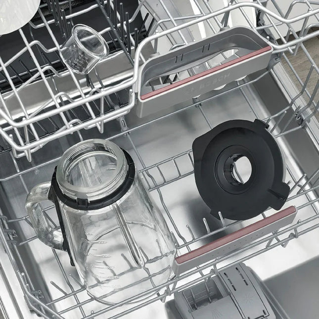 Glasmixer från Nordic Cookware i diskmaskin med kanna och svart lock