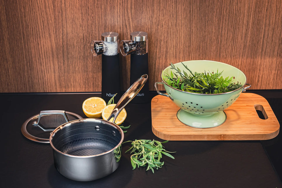 Hâws Santo hybrid coating kastrull med lock 1,5 L