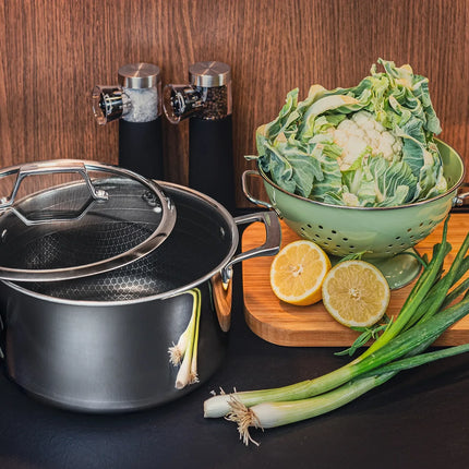 Hâws Santo hybrid beläggningsgryta med lock 5,8 L