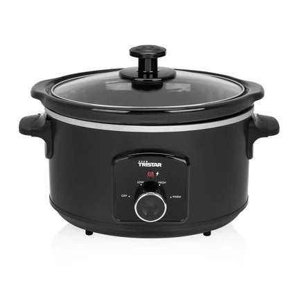 Svart slow cooker från Tristar med glaslock på vit bakgrund, köksapparat Nordic Cookware