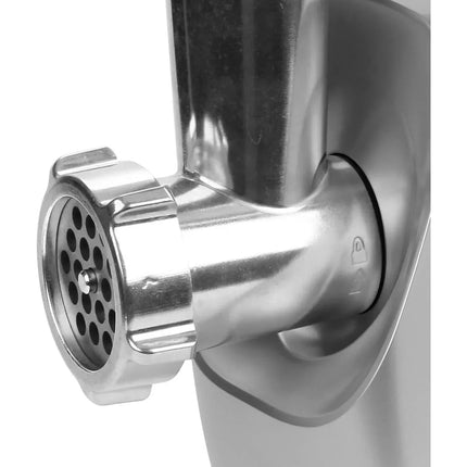 Närbild av rostfri köttkvarn från Nordic Cookware, modern köksutrustning.