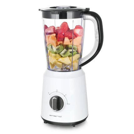 Vit blender fylld med färska frukter som jordgubbar, kiwi och melon, Nordic Cookware