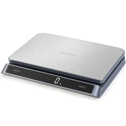 Digital köksvåg i rostfritt stål från Nordic Cookware, modern design och LCD-display.