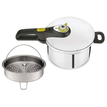Tryckkokare i rostfritt stål med svart handtag och tillhörande ånginsats, Nordic Cookware