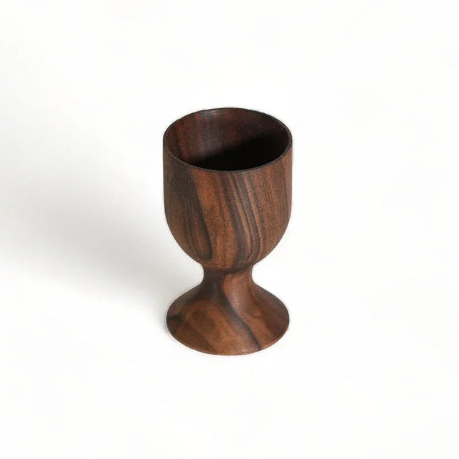 VÄGG | Äggkopp i valnöt