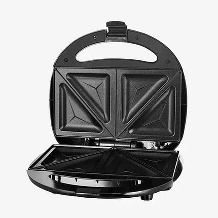 Svart smörgåsgrill från Nordic Cookware, öppen med trekantsformade grillplattor