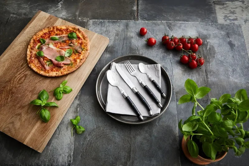 Laguiole By Hâws bestickset med 24 delar i svart ABS-plast