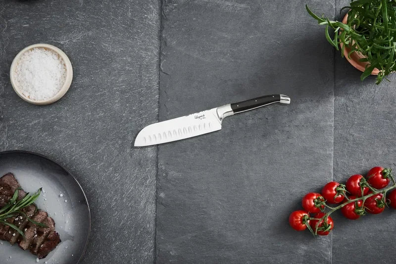 Laguiole By Hâws santokukniv 19 cm, handtag i svart trä