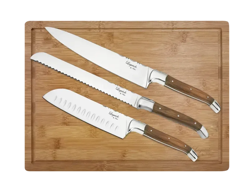 Laguiole By Hâws kockknivset med 3 knivar i olivträ och skärbräda i bambu