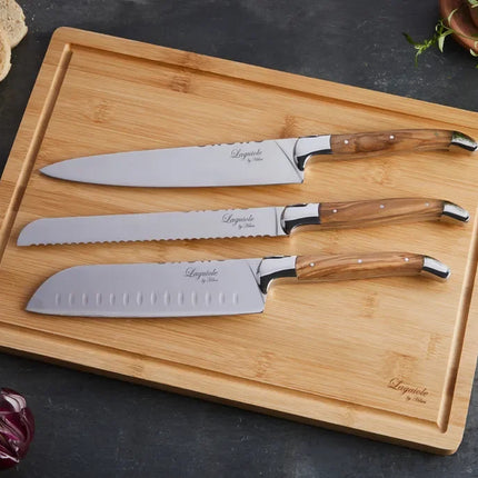 Laguiole By Hâws kockknivset med 3 knivar i olivträ och skärbräda i bambu